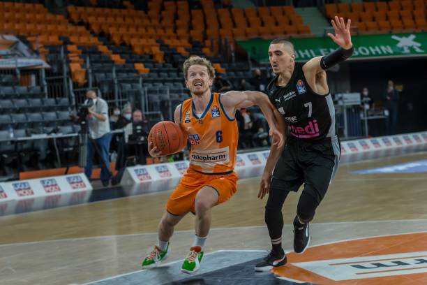 但随着阵容 但随着阵容